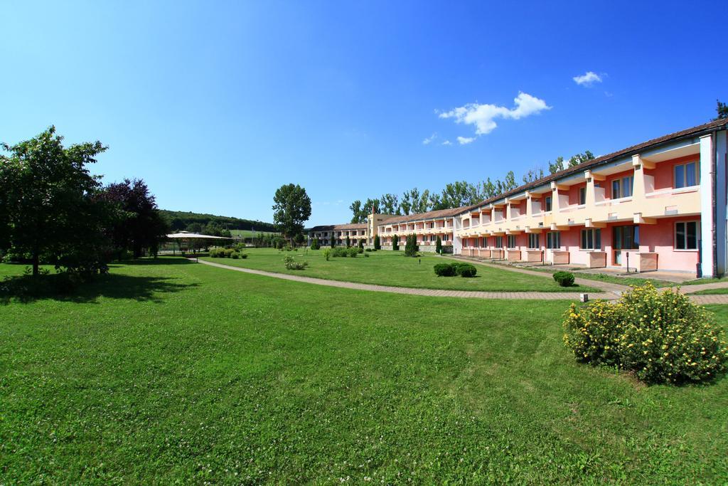 Motel Gilău Eksteriør billede